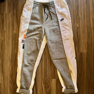 **SOLD** Nike Sportswear Sweatpants